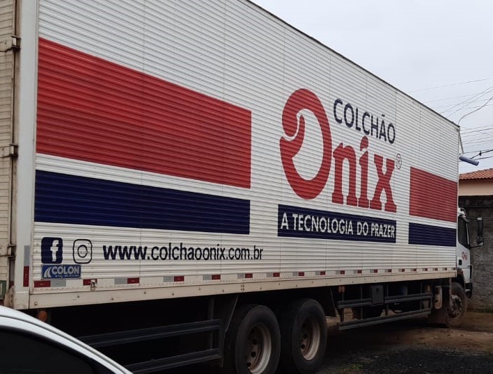 Industria de estofados e Transportadora de colchões – Onix